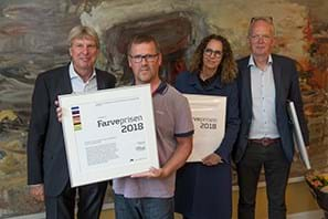 Danske Malermestres formand Per Vangekjær sammen med malermester Michael Mathiasen, billedkunstner Maja Lisa Engelhardt og museumsdirektør Henrik Bo Nielsen. Foto: Søren Hytting