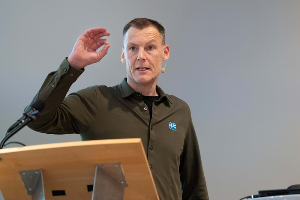 Lennart Baunsgaard får ansvaret for den daglige drift af Malerfagets Behandlingsanvisning, MBA. Foto Alex Tran