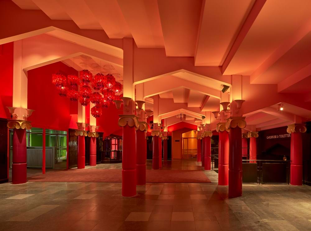 Verner Pantons farver er genskabt i Cirkusbygningen. Fotograf Adam Mørk. All copyright to © Verner Panton Design AG.